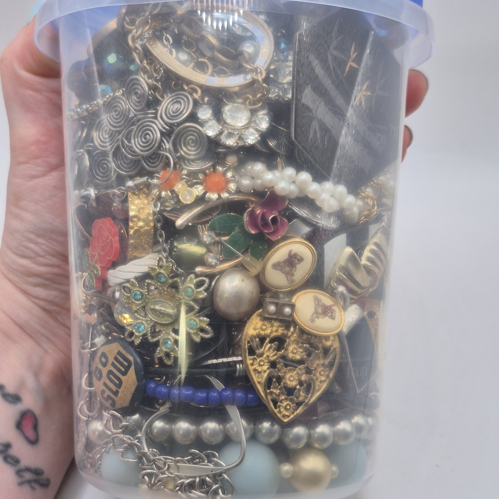 2+ lb VTG to Now Jewelry Jar | Craft, Repair, Wear - Picture 4 of 8
